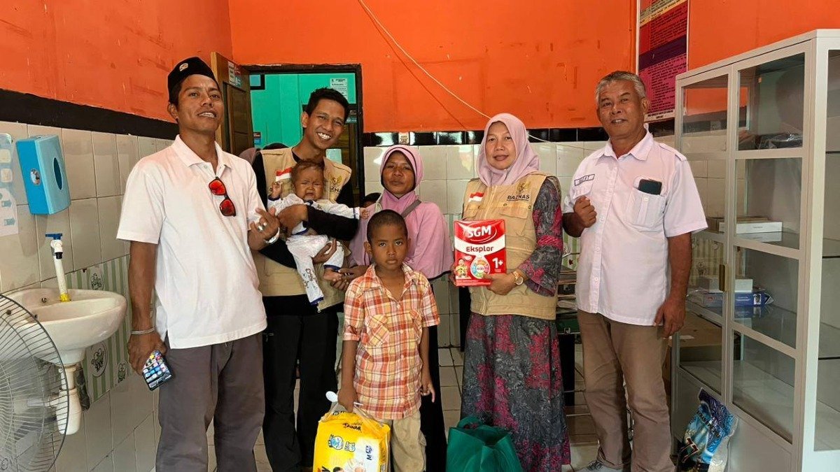 Perangi Stunting, Baznas Salurkan Bantuan untuk Anak-anak di Plampang
