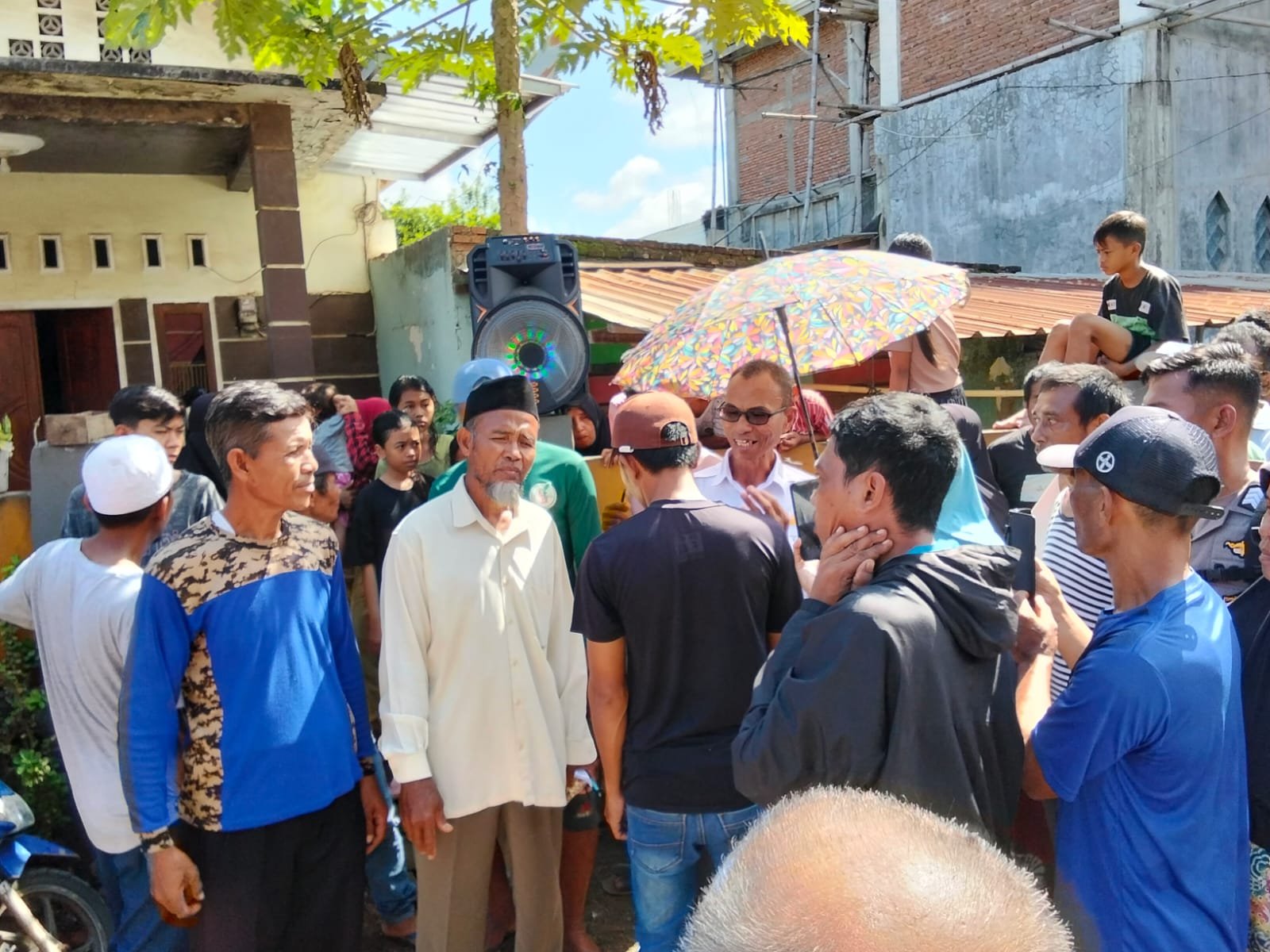 Kantor Desa Jotang Disegel Warga