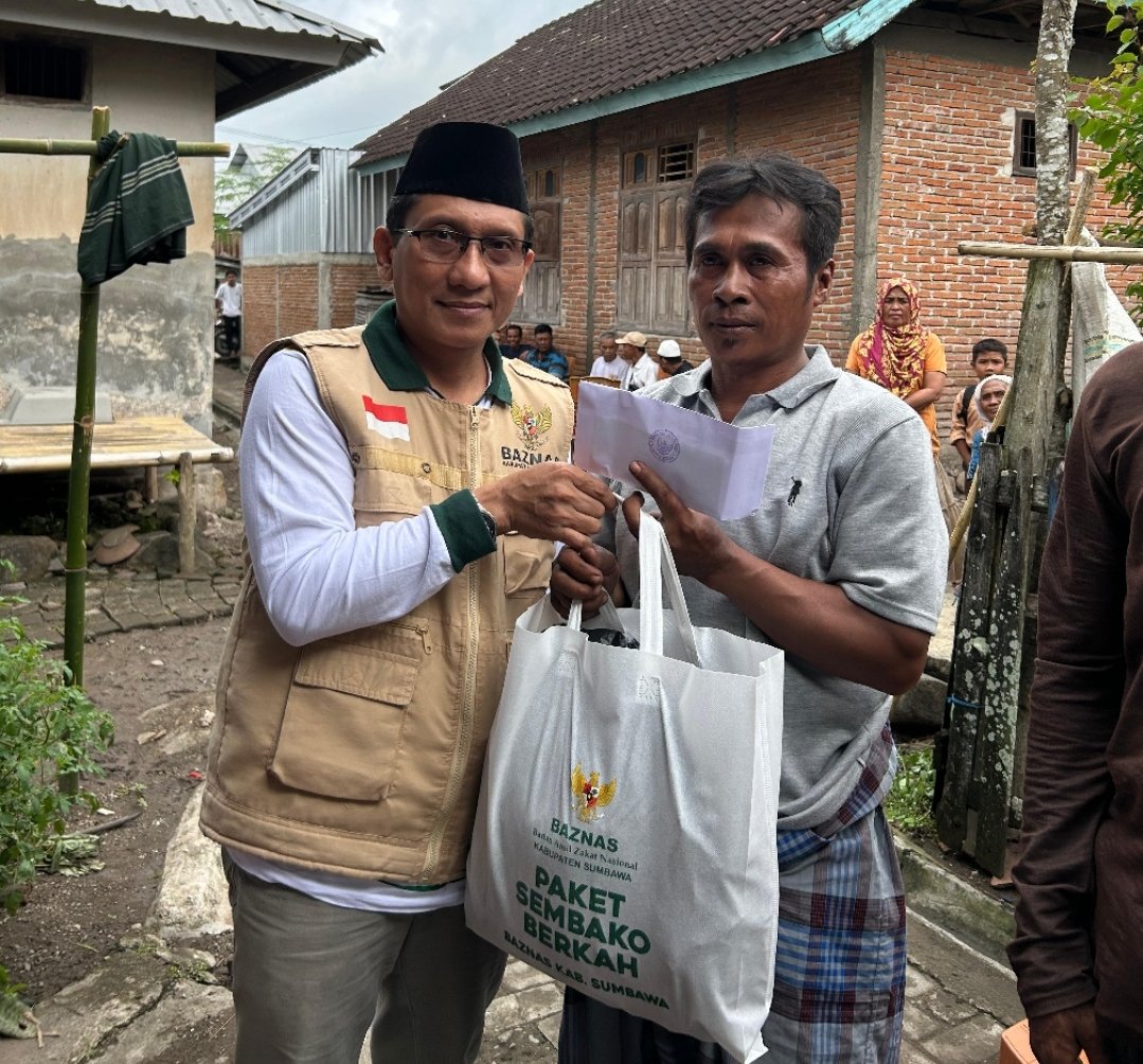  Baznas Sumbawa Salurkan Bantuan Korban Kebakaran Ngeru