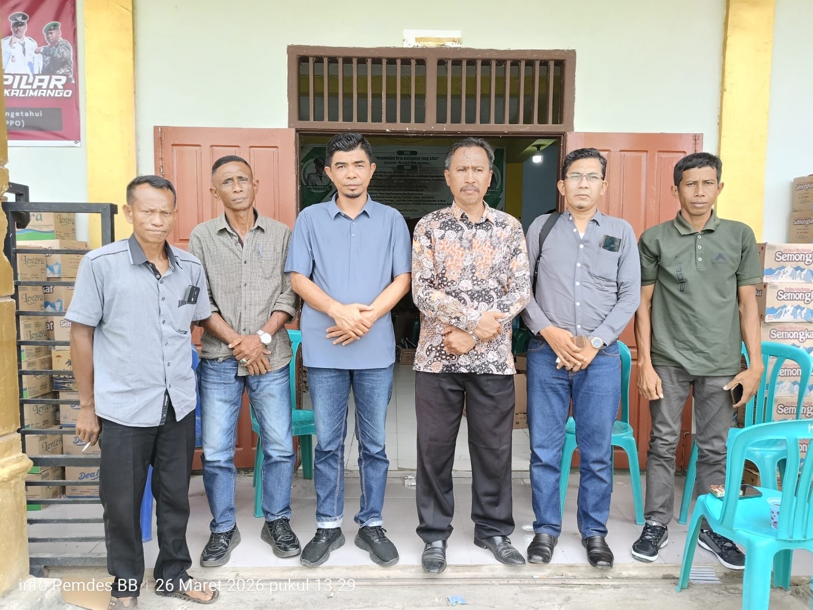 Pemdes Batu Bulan Salurkan Donasi untuk Korban Kebakaran di Kalimango