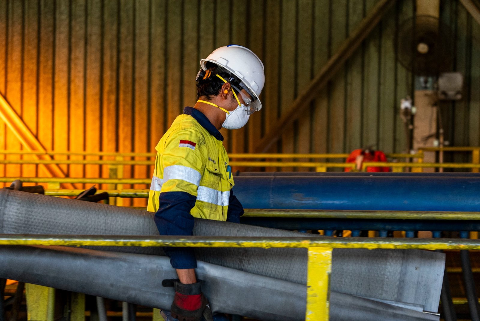 AMMAN Buka Beasiswa Alat Berat Batch I untuk Putra Daerah