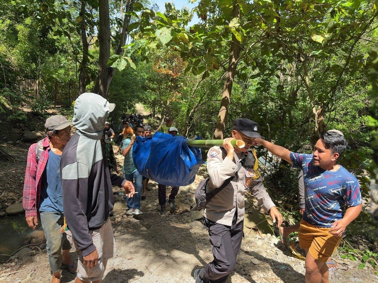 Pamit ke Kebun, Petani Ditemukan Gantung Diri