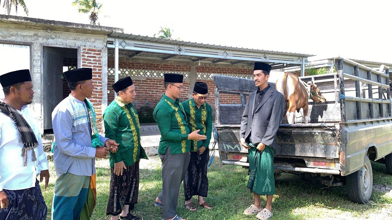 Launching Desa Sadar Zakat, Baznas Terima Zakat Sapi