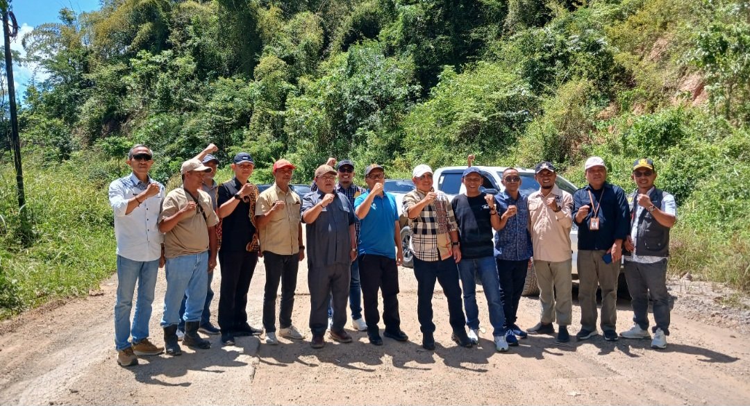 Warga Desak Jalan Lenangguar-Lunyuk Segera Diaspal