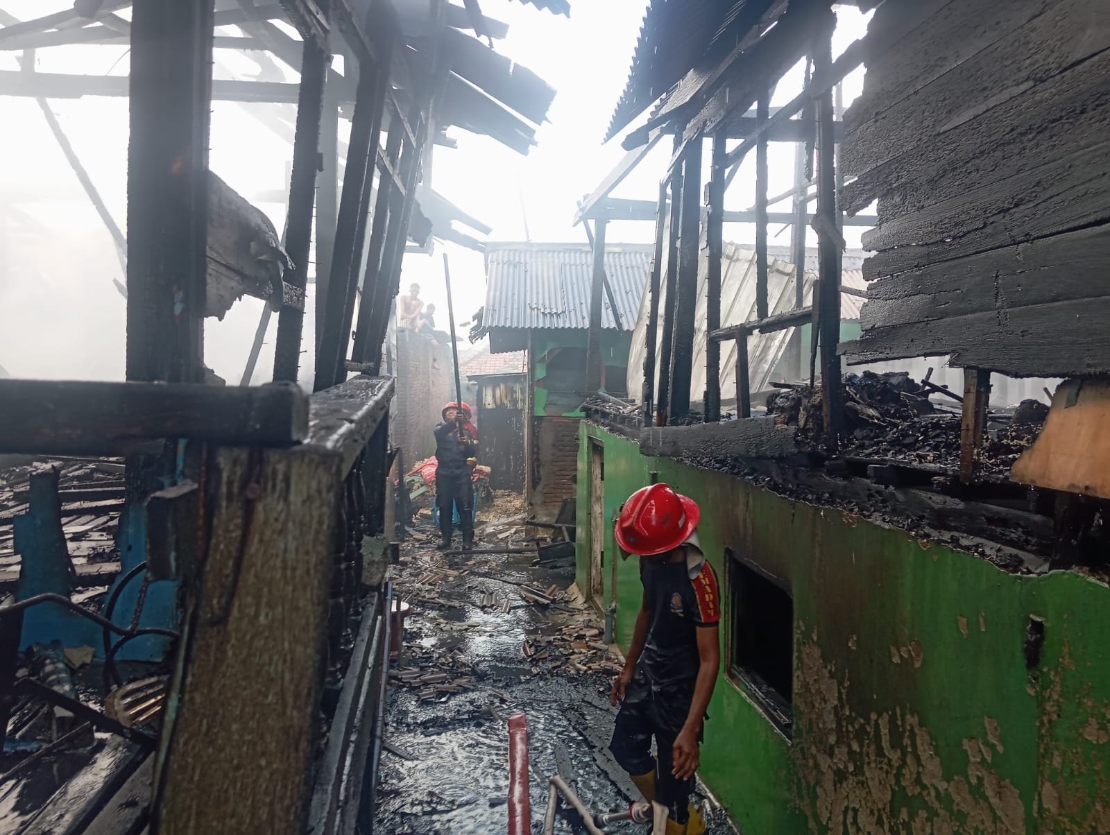 Dua Rumah Terbakar, Kerugian Capai Rp350 Juta