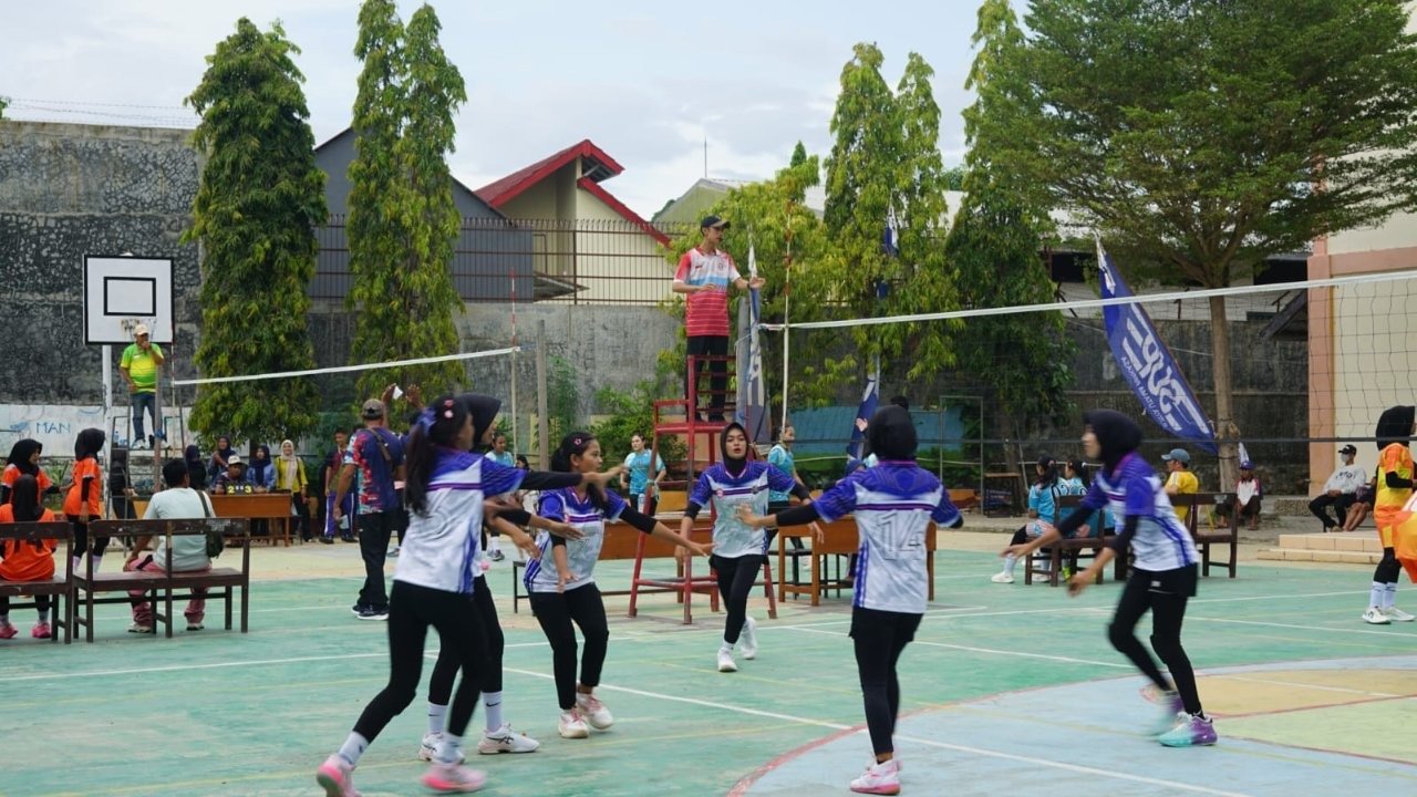 Semarak Milad ke-48, MAN 1 Sumbawa Gelar Kejuaraan Volly School Meeting Antar Sekolah se-Kabupaten