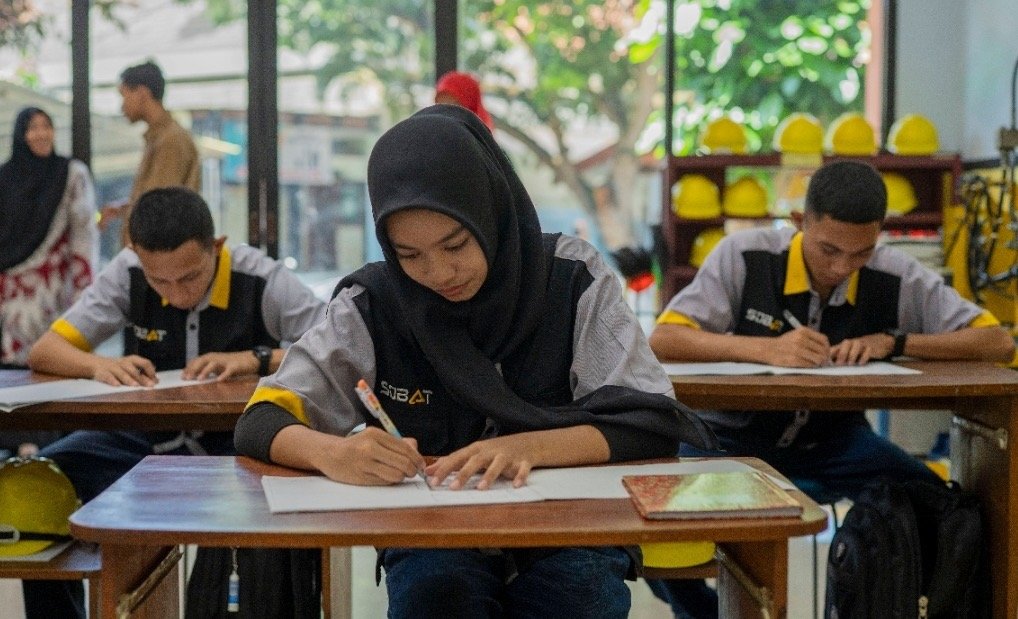 AMMAN Buka Beasiswa SMK Unggulan 2026