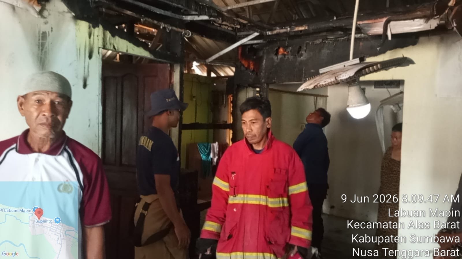Diduga Korsleting, Rumah Panggung di Labuhan Mapin Terbakar