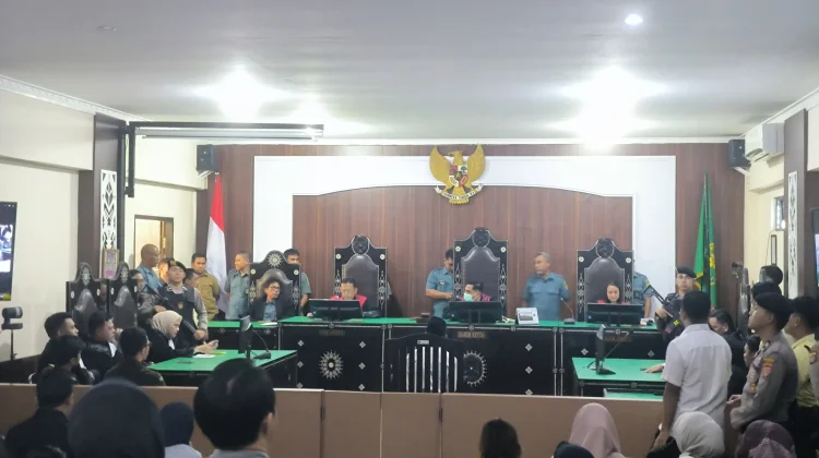 Terbukti Bersalah, Radiet Divonis Enam Tahun
