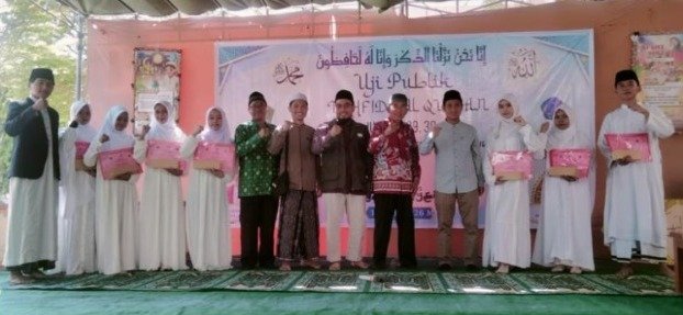 MAN 1 Sumbawa Gelar Uji Publik Hafidz Hafidzoh, Cetak Generasi Qur’ani Berprestasi