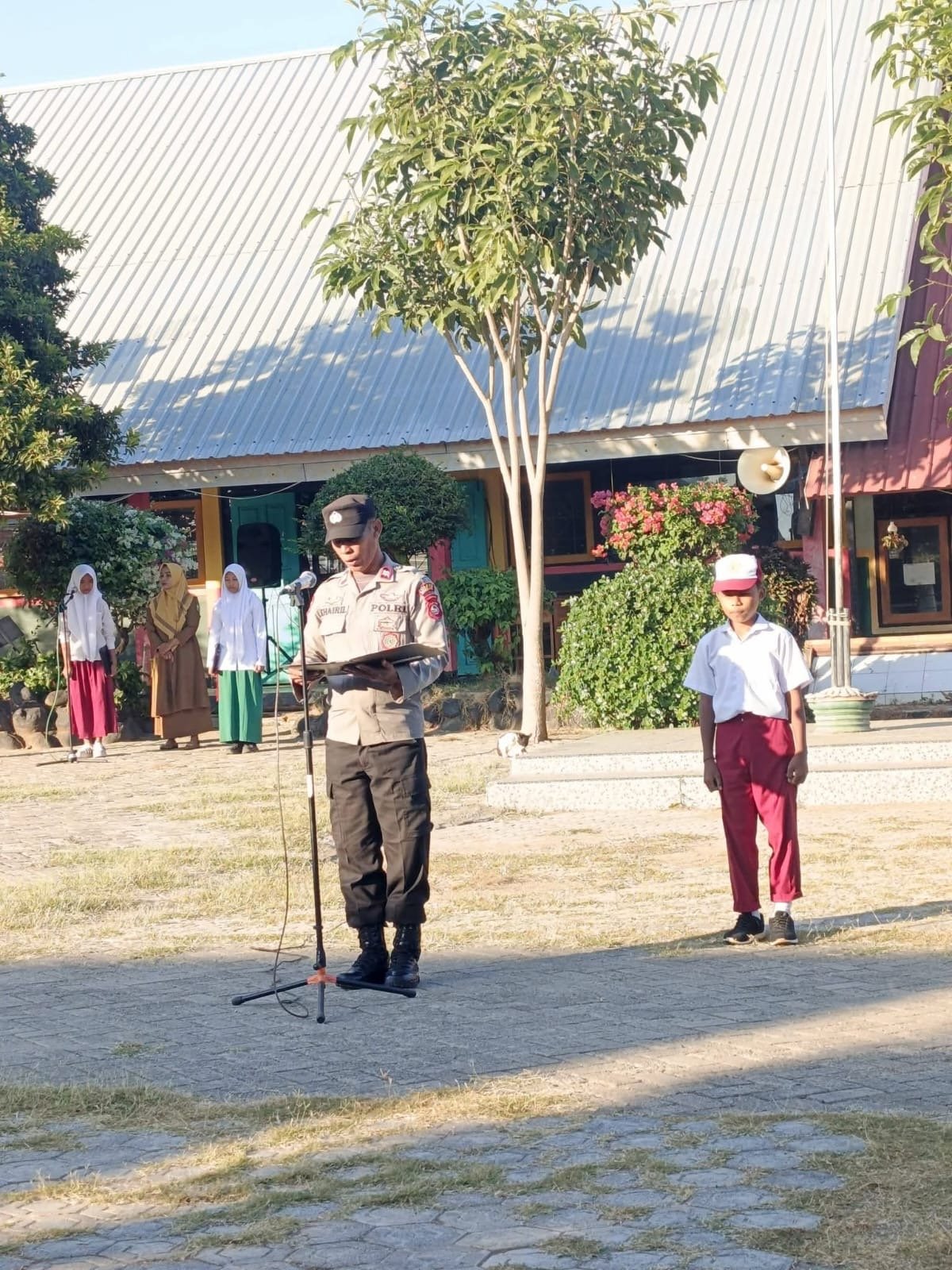 MPLS Hari Kedua, Polsek Empang Berikan Pendidikan Karakter