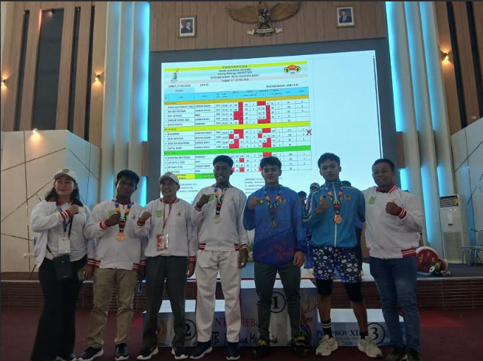  Lifter Handoko Meitriana Persembahkan Emas untuk Sumbawa