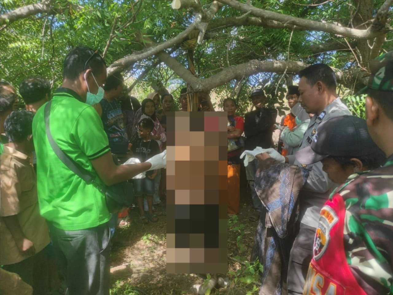  Cari Pakan Ternak, Anak Temukan Ayah Gantung Diri 