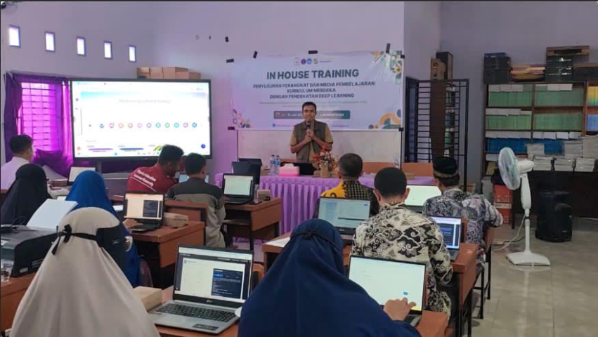  UNSA Latih Guru SMP Plus Aisyah Manfaatkan AI