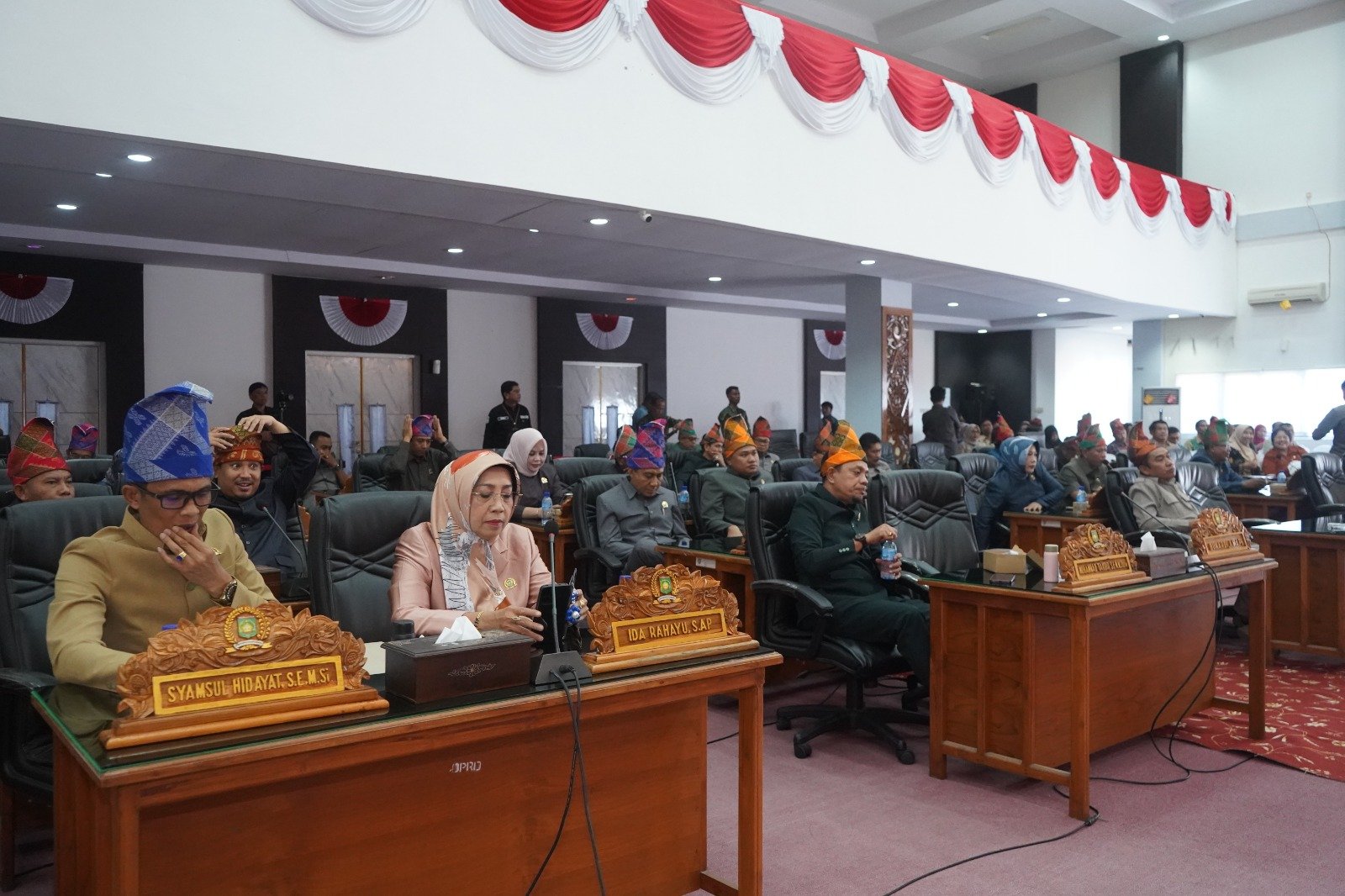  Pansus DPRD Sumbawa Setujui Sembilan Ranperda