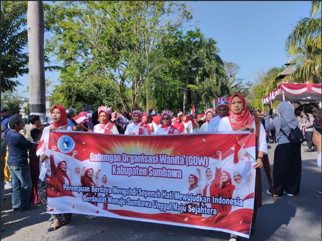  Lepas Pawai Alegoris, Wabup Sumbawa Serukan Bergerak dan Berdampak