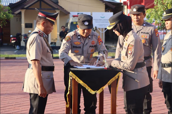  Sejumlah Pejabat Polres Sumbawa Dirotasi