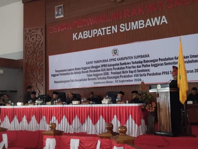  Banggar DPRD Kabupaten Sumbawa Sampaikan Laporan dan Catatan Strategis atas Perubahan KUA-PPAS 2026