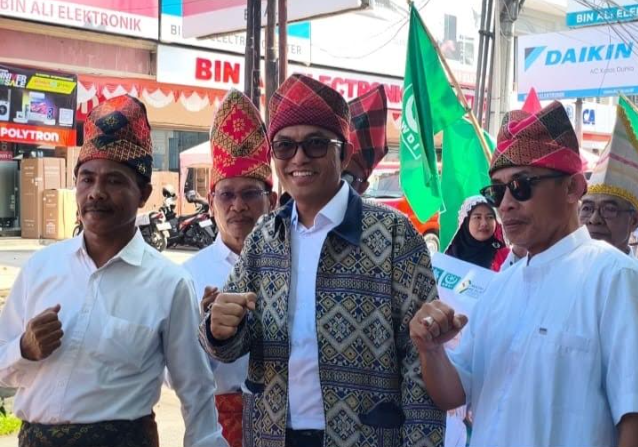  Kader NWDI Sumbawa Semarakkan Pawai Hultah ke-91