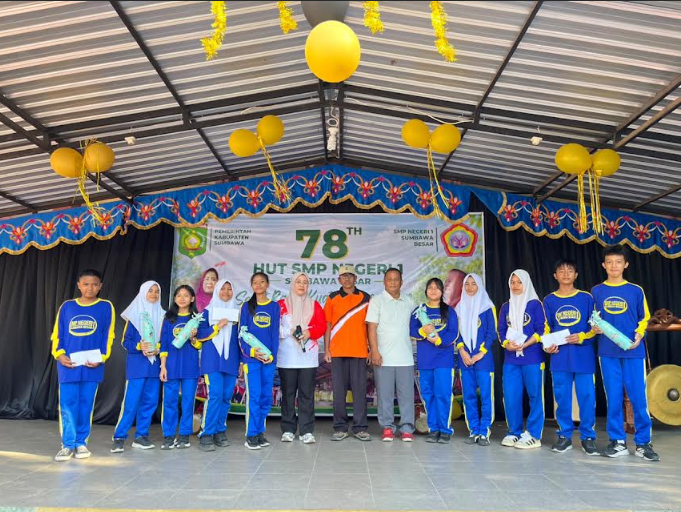 Bunda Literasi Semarakkan HUT ke-78 SMPN 1 Sumbawa