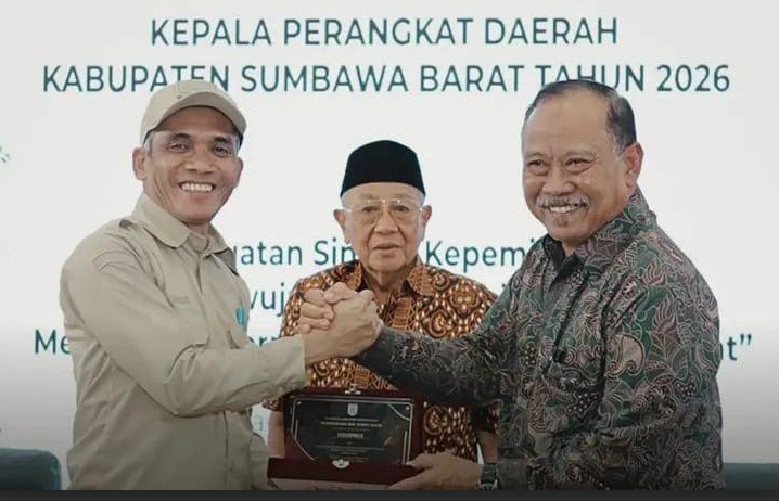  Dua Mantan Bupati Sumbawa Berbagi Pengalaman di Retreat KSB
