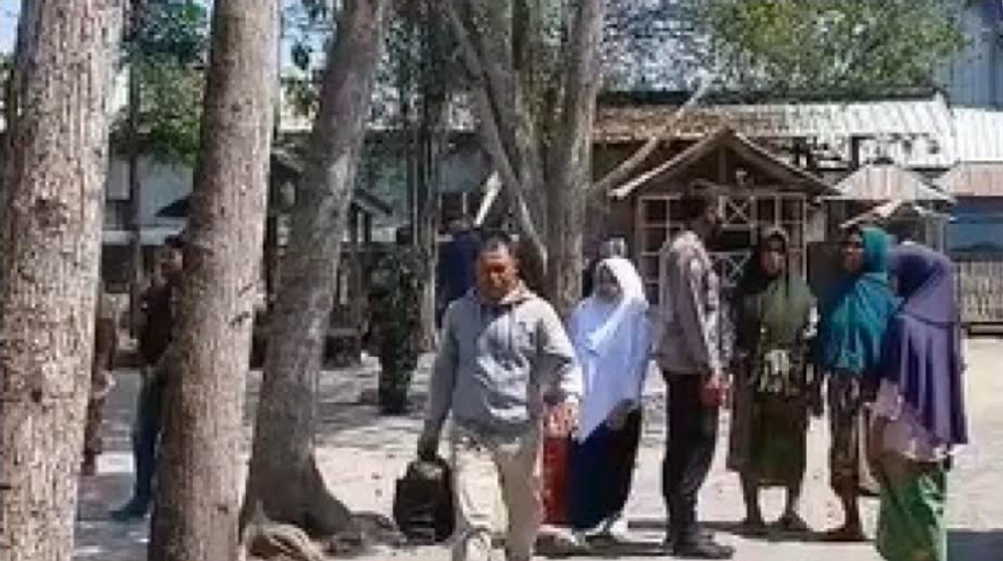  Wali Santri "Serbu" Pondok Abul Barokat
