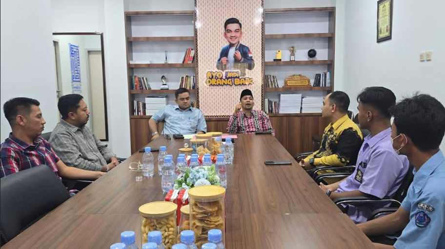  Parlemen Remaja Bahas Isu Kebangsaan di DPRD Sumbawa