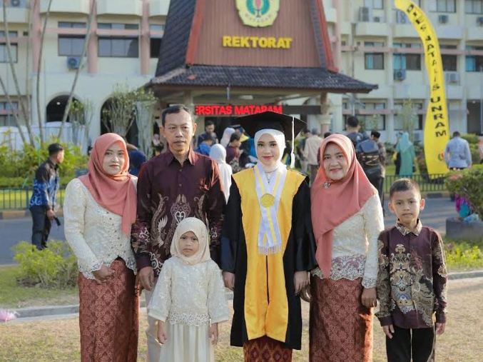  Lulusan Baru di Sumbawa Dihadapkan Pilihan Tempat Kerja