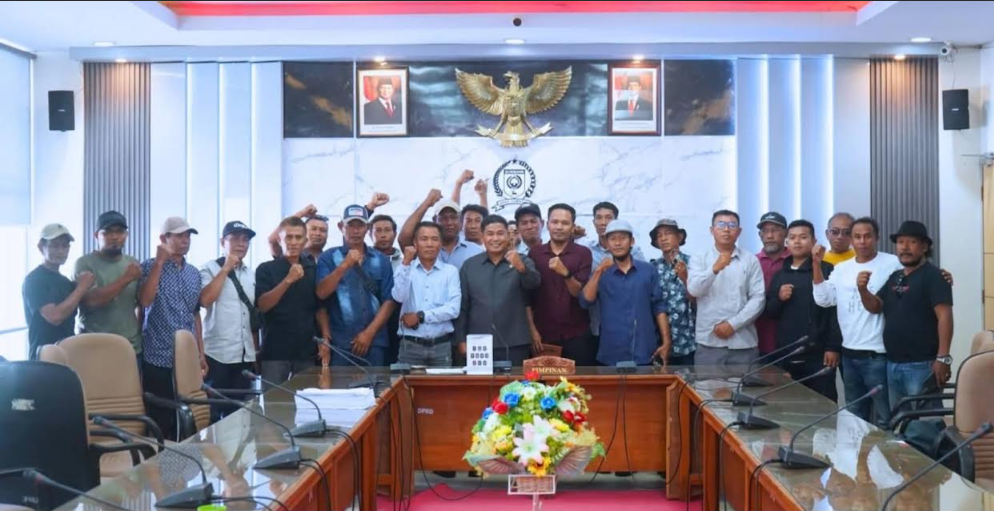  Ketua DPRD Sumbawa Terima Kunjungan Laskar Paroso Bangkit