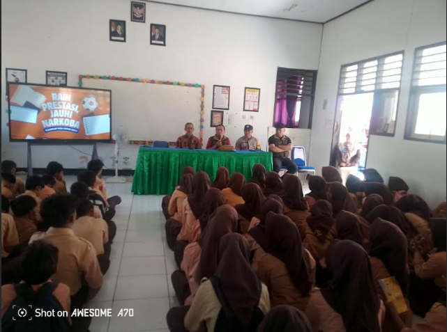Pemdes Batu Tering Edukasi Pelajar soal Bahaya Narkoba