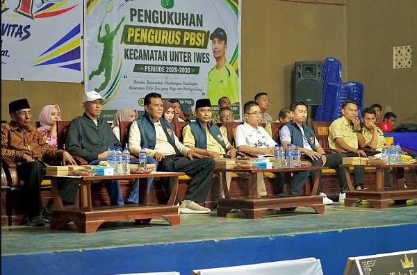 Bupati Jarot Buka GNR Cup I, Apresiasi Tiga Emas PBSI