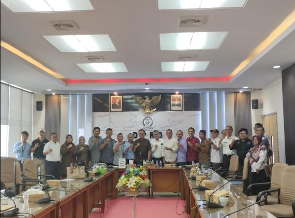 Komisi IV DPRD Sumbawa Bahas Dugaan PHK Sepihak PT ISS