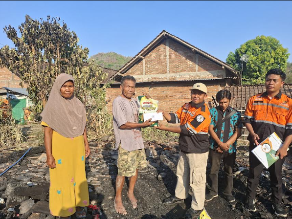  BAZNAS Sumbawa Bantu Korban Kebakaran di Kerekeh