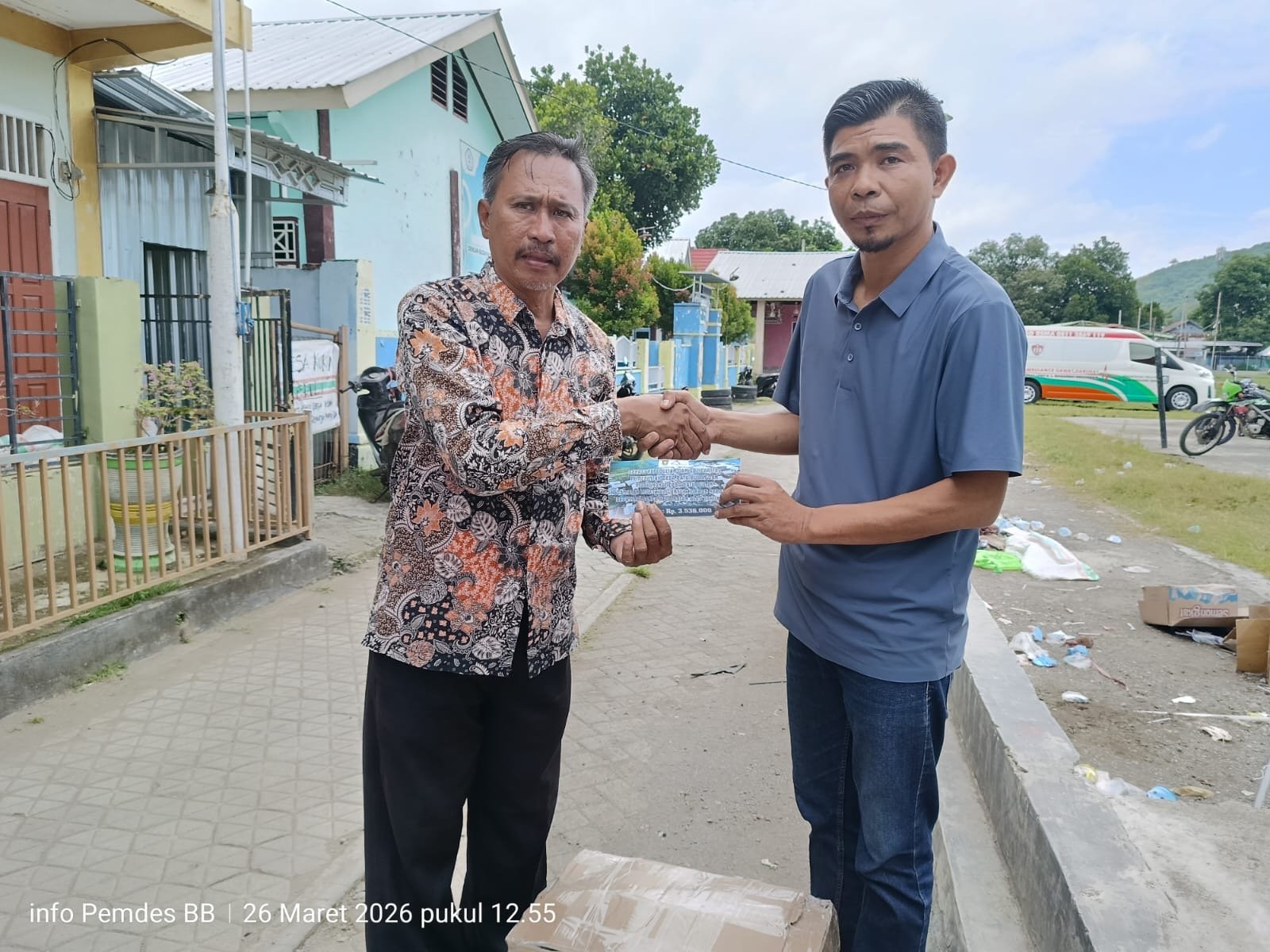 Pemdes Batu Bulan Salurkan Donasi untuk Korban Kebakaran di Kalimango