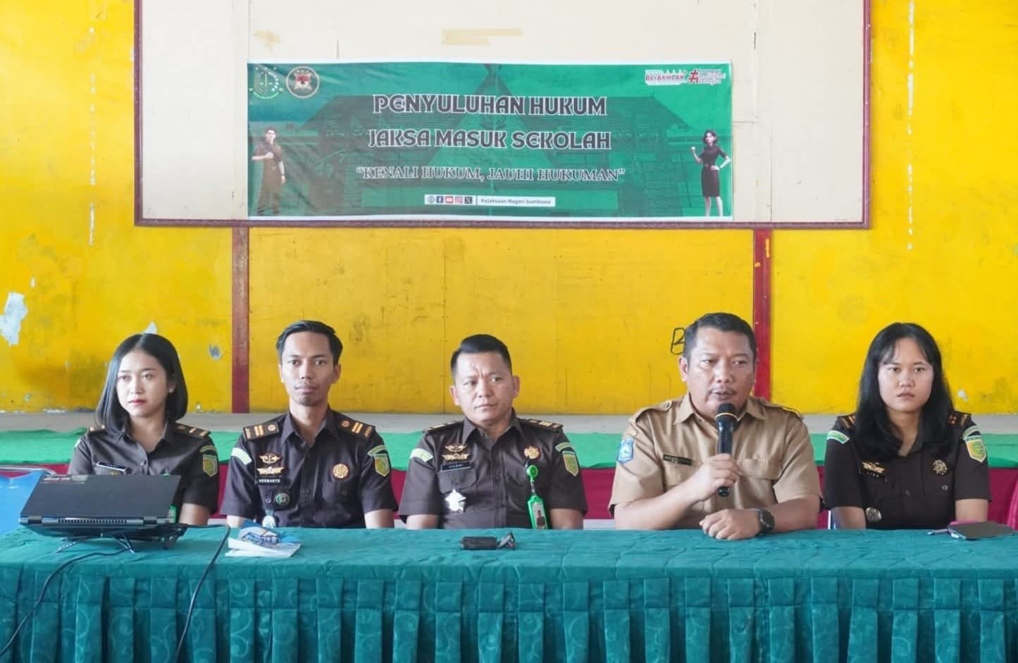 Jaksa Masuk Sekolah, Siswa Didorong Taat Hukum
