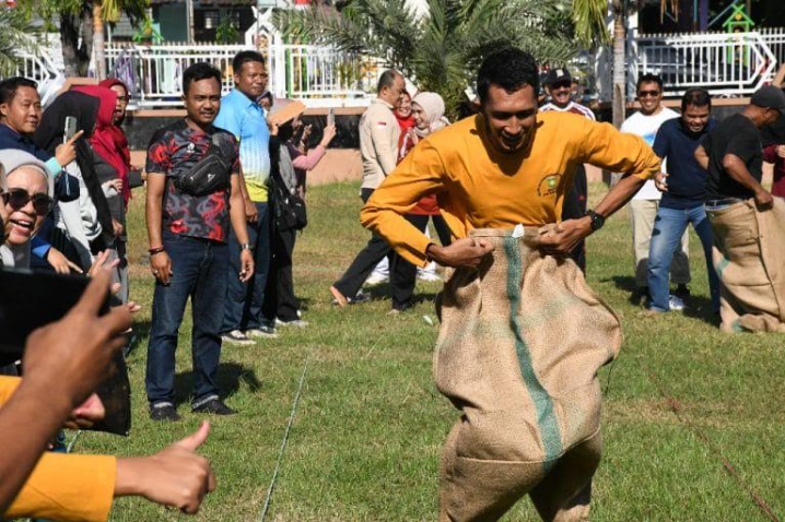  Semarak HUT RI, OPD Sumbawa Perkuat Kekompakan Melalui Berbagai Lomba